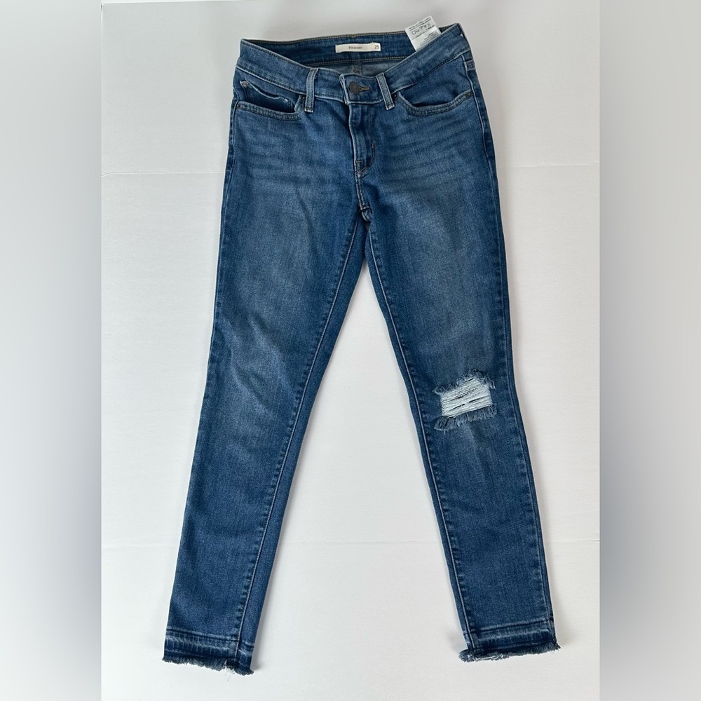 Levi’s 711 Skinny Distressed Women’s Jeans Size 25